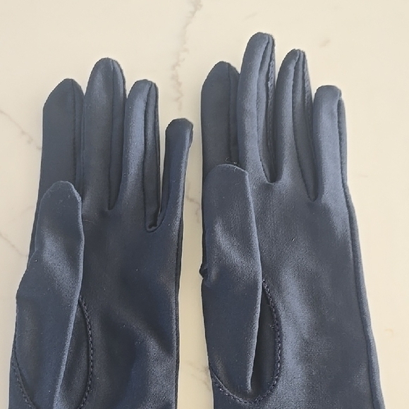 Isotoner Classic Navy Blue Gloves - Picture 4 of 5